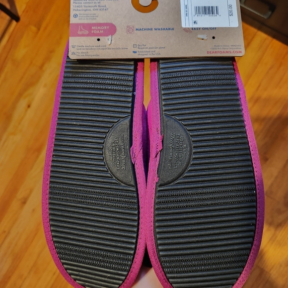 Dluxe by Dearfoam Slide Slippers - Picture 2 of 2